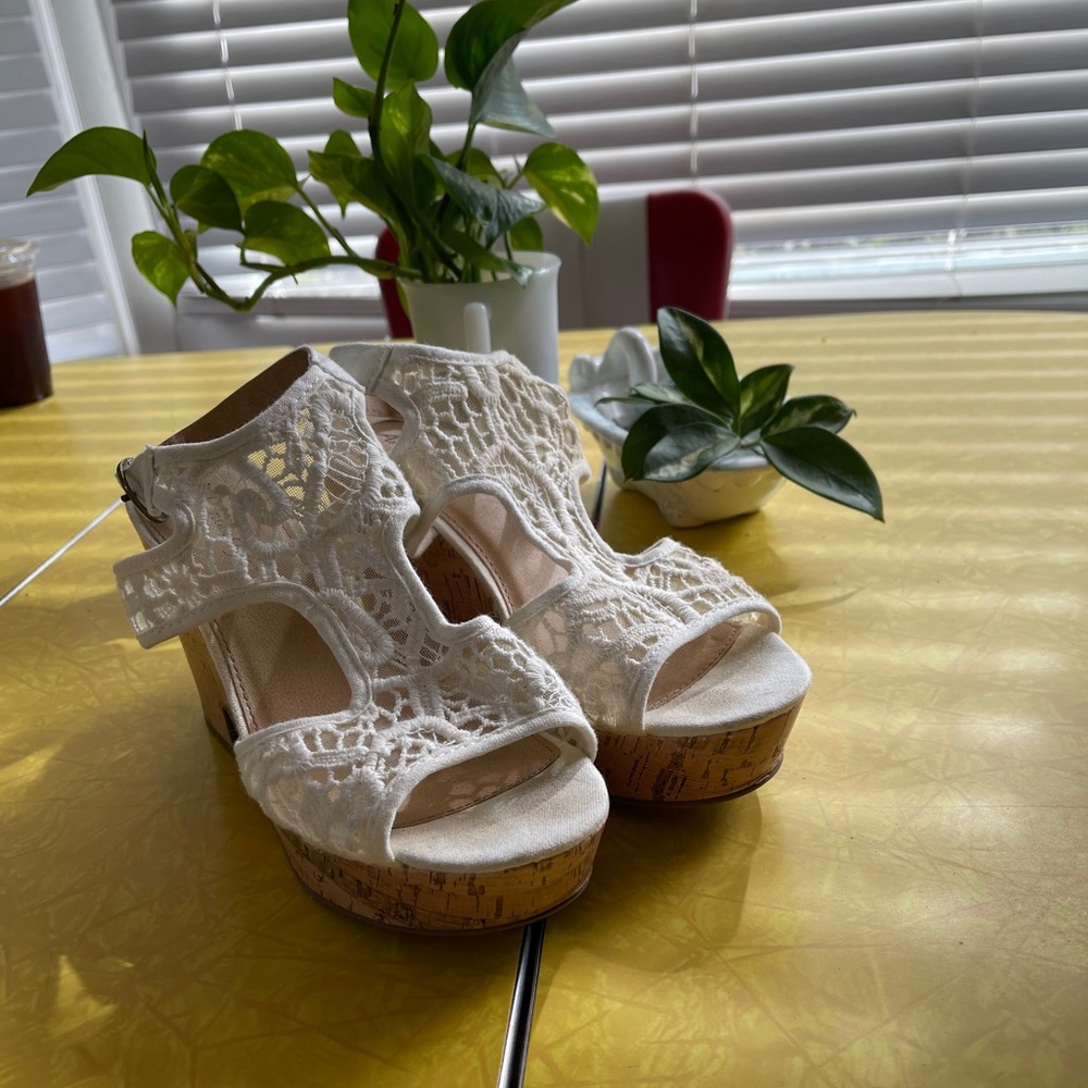 Cork Lace Wedges